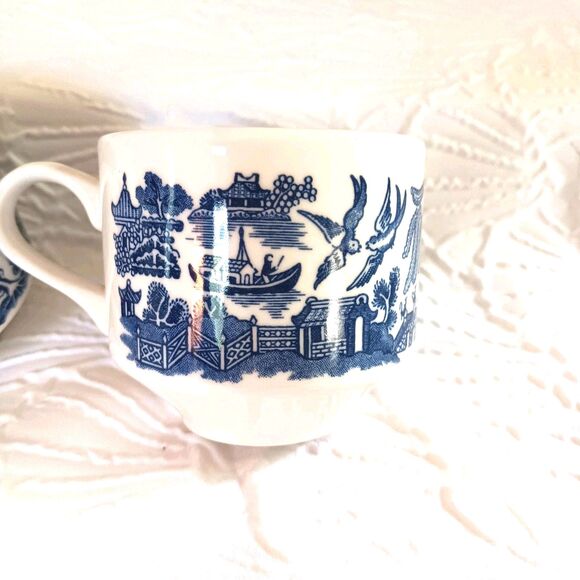 Vtg  Blue Willow Demitasse Cups Set of 4 England Miniature Espresso/Tea C Mark - Picture 11 of 12